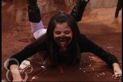 selena_gomez_covered_in_chocolate_lH7pNEr.sized.jpg